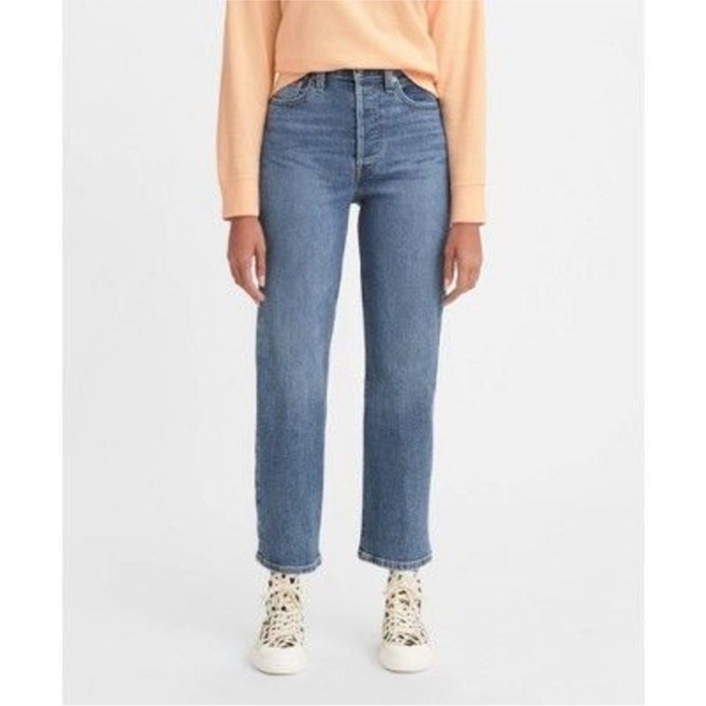 Levi's® Women's Ultra-High Rise Ribcage
Straight Jeans - Summer Slide 31